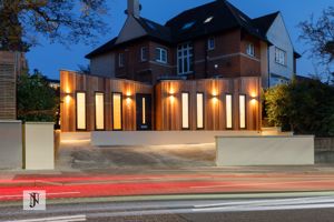 Photo 25- click for photo gallery